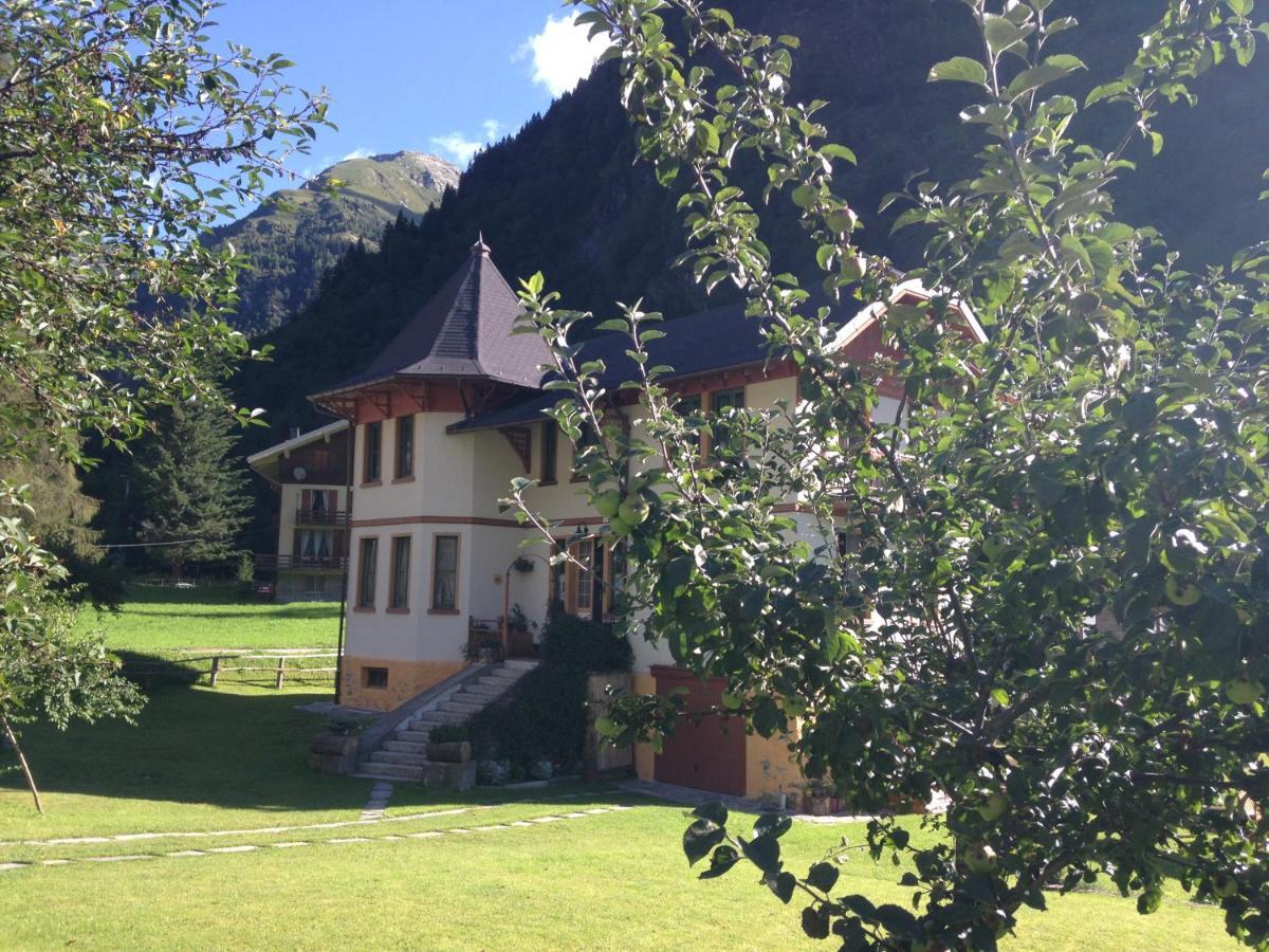 アラーニャ・ヴァルセージア L'Aria Di Casa Bed & Breakfast エクステリア 写真
